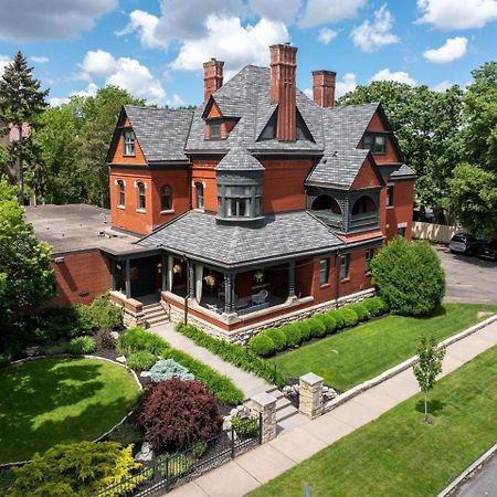 The New Victorian Mansion Bed & Breakfast เซนต์พอล ภายนอก รูปภาพ